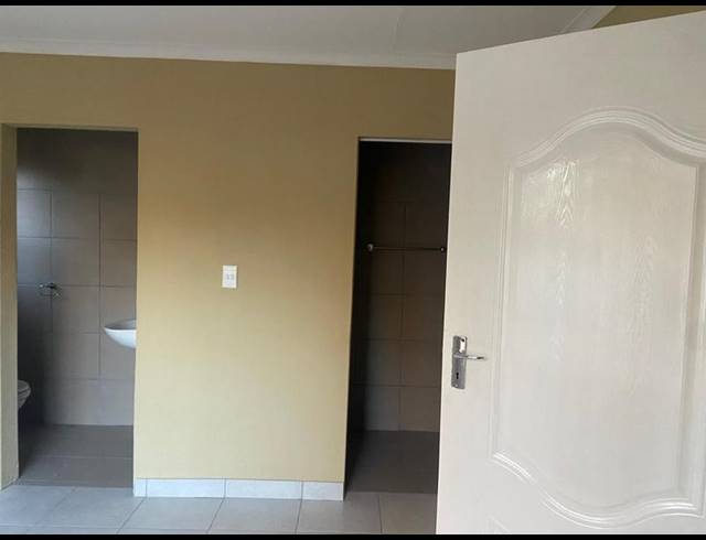 1 BEDROOM PROPERTY TO RENT IN MIEDERPARK